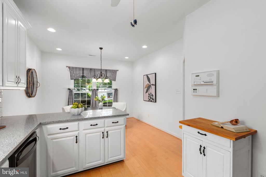 Image 9 of property listing at 11921 LEGACY WOODS DR, Fredericksburg, VA 22407