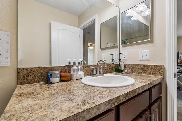 2115 SONG SPARROW COURT, Ruskin, FL 33570