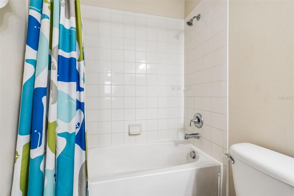 Image 23 of property listing at 2115 SONG SPARROW COURT, Ruskin, FL 33570