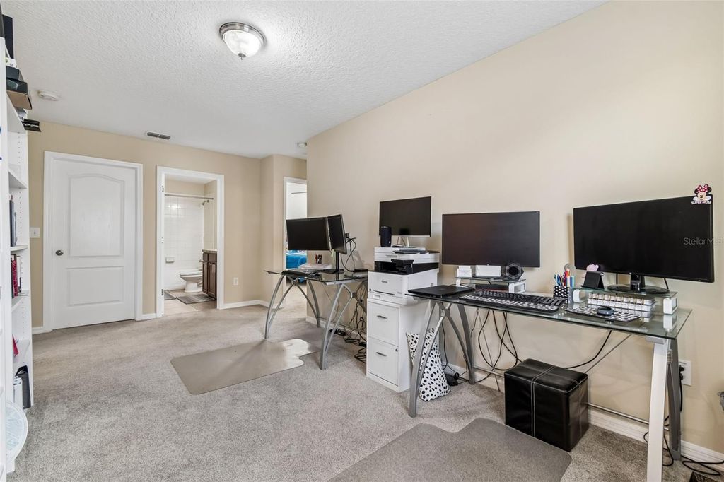 Image 36 of property listing at 2115 SONG SPARROW COURT, Ruskin, FL 33570