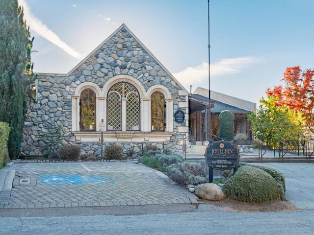 20300 Cachagua Road, Carmel Valley, CA 93924