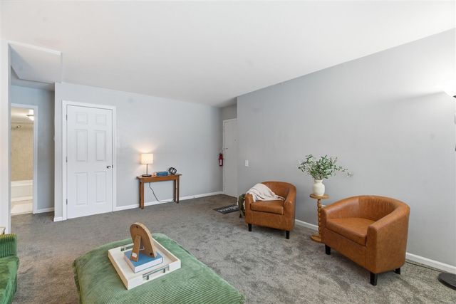 756 W Kilgore Road 108, Kalamazoo, MI 49008