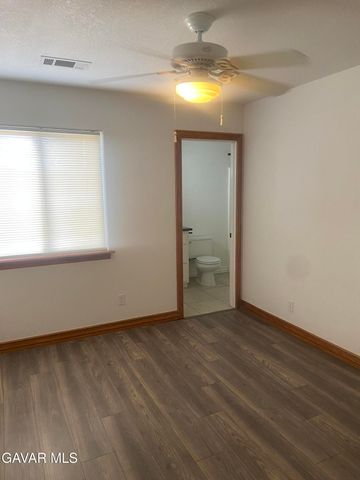 8740 S South Loop Boulevard, California City, CA 93504