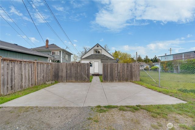 5414 S Pine Street, Tacoma, WA 98409