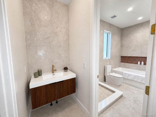 32 Virginia Avenue 101, Blooming Grove, NY 10950