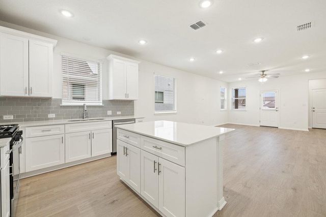 255 Rieber RD, Kyle, TX 78640