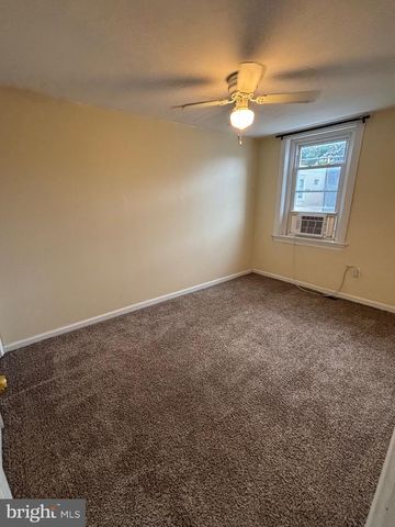815 LIVINGSTON ST, Philadelphia, PA 19125