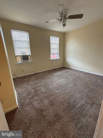 815 LIVINGSTON ST, Philadelphia, PA 19125