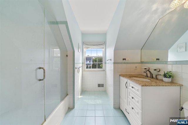 122 Parkview Drive 7, Teaneck, NJ 07666
