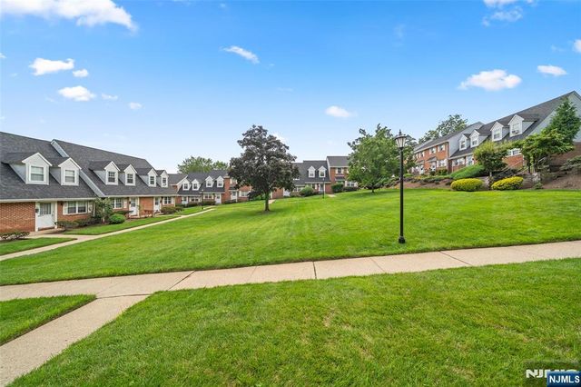 122 Parkview Drive 7, Teaneck, NJ 07666