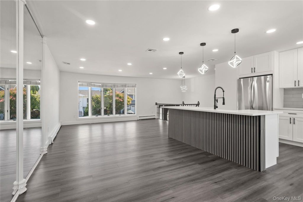 8 Gale Drive, North Woodmere, NY 11581 — exterior