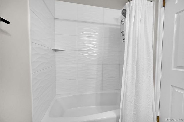 7111 S Poplar Court, Centennial, CO 80112