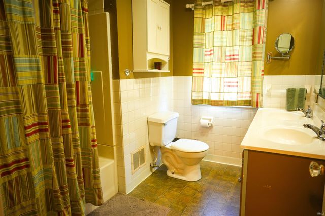 1433 Poplar Street, Huntington, IN 46750