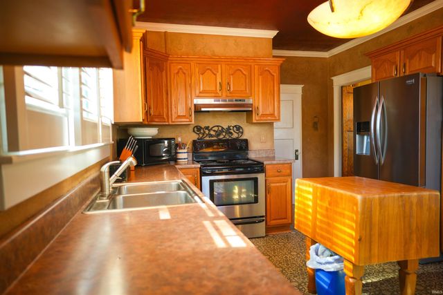 1433 Poplar Street, Huntington, IN 46750