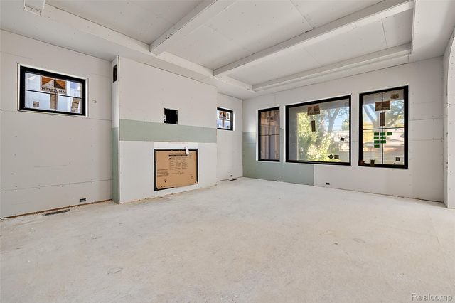 2263 Manchester Road, Birmingham, MI 48009