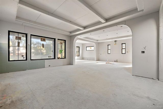 2263 Manchester Road, Birmingham, MI 48009