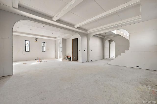 2263 Manchester Road, Birmingham, MI 48009