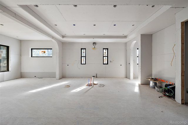 2263 Manchester Road, Birmingham, MI 48009