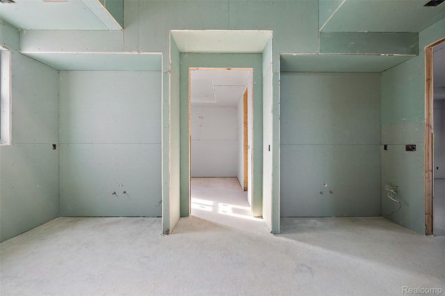 2263 Manchester Road, Birmingham, MI 48009