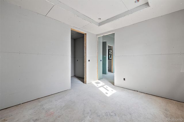 2263 Manchester Road, Birmingham, MI 48009