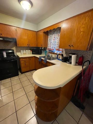 2328 N Lawndale Avenue, Chicago, IL 60647