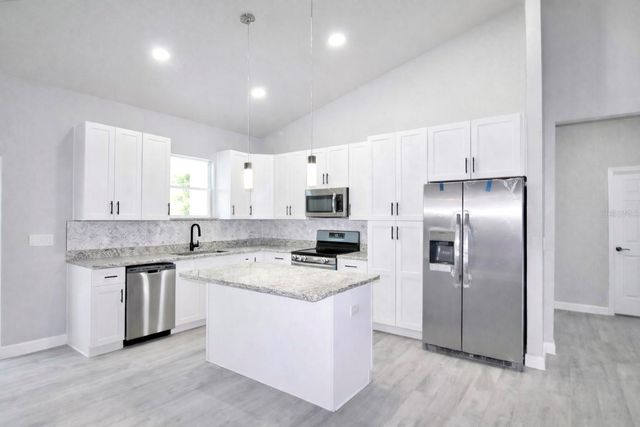 769 MEMORIAL DRIVE, Sebring, FL 33870