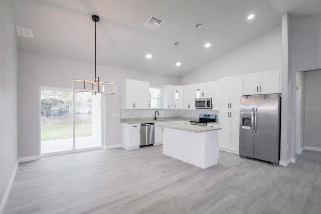 769 MEMORIAL DRIVE, Sebring, FL 33870