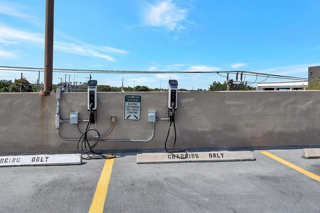 2401 NE 65th Street 502, Fort Lauderdale, FL 33308