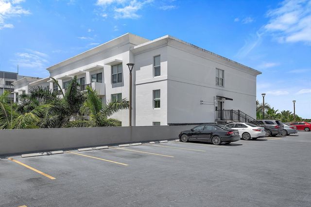 2401 NE 65th Street 502, Fort Lauderdale, FL 33308