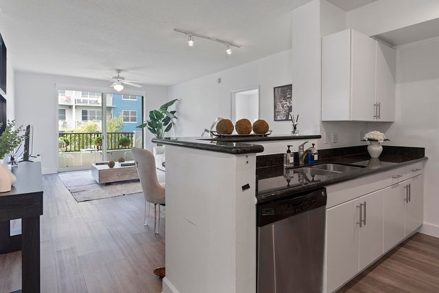 2401 NE 65th Street 502, Fort Lauderdale, FL 33308