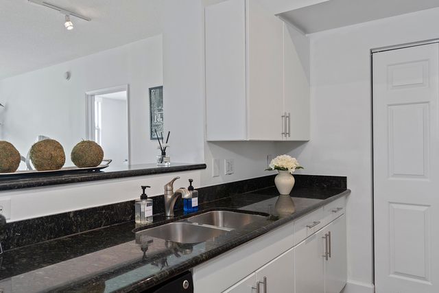 2401 NE 65th Street 502, Fort Lauderdale, FL 33308
