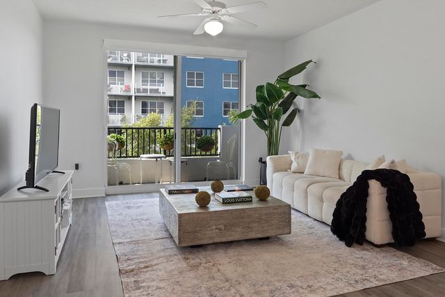 2401 NE 65th Street 502, Fort Lauderdale, FL 33308