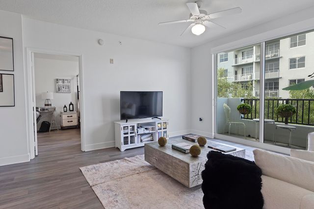 2401 NE 65th Street 502, Fort Lauderdale, FL 33308