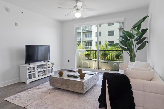 2401 NE 65th Street 502, Fort Lauderdale, FL 33308