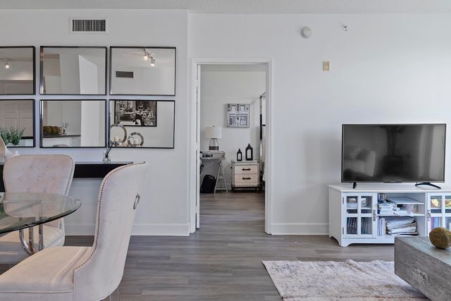 2401 NE 65th Street 502, Fort Lauderdale, FL 33308