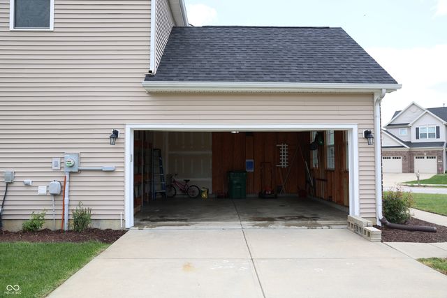 7817 Sea Eagle Circle, Zionsville, IN 46077