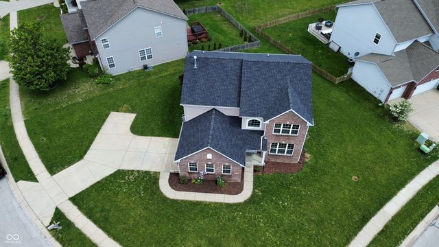 7817 Sea Eagle Circle, Zionsville, IN 46077