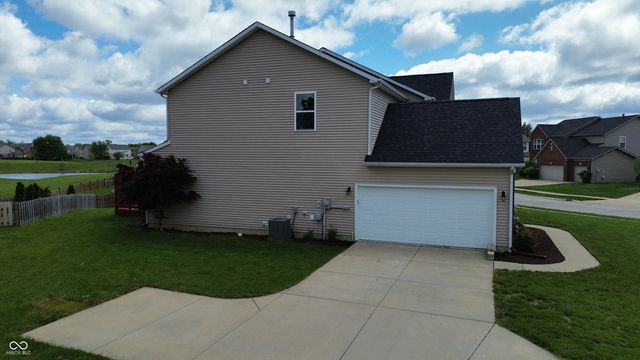 7817 Sea Eagle Circle, Zionsville, IN 46077