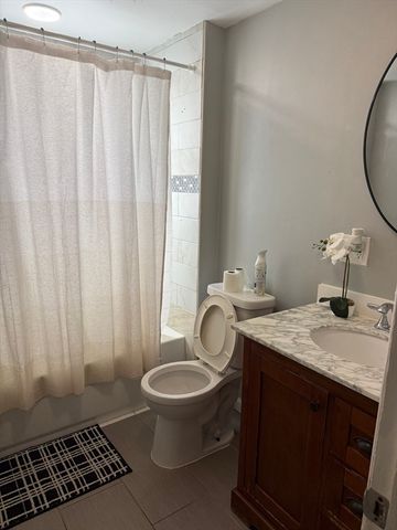 21 E Park Ave, Lynn, MA 01902