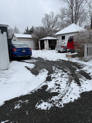 21 E Park Ave, Lynn, MA 01902