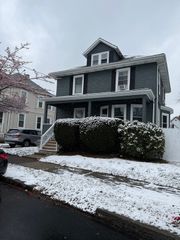 21 E Park Ave, Lynn, MA 01902