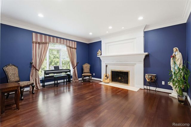 5173 Serena Drive, Troy, MI 48098