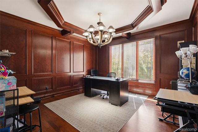 5173 Serena Drive, Troy, MI 48098