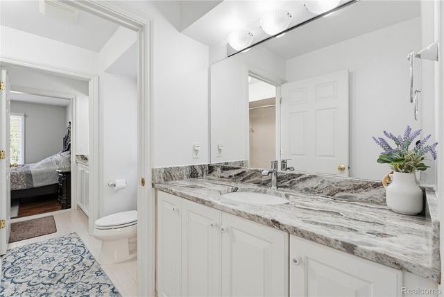 5173 Serena Drive, Troy, MI 48098