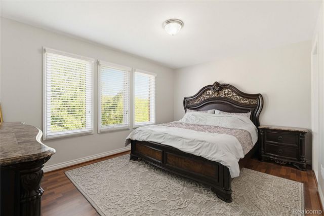 5173 Serena Drive, Troy, MI 48098