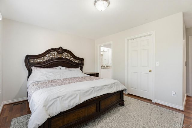5173 Serena Drive, Troy, MI 48098
