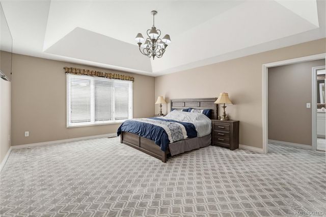 5173 Serena Drive, Troy, MI 48098