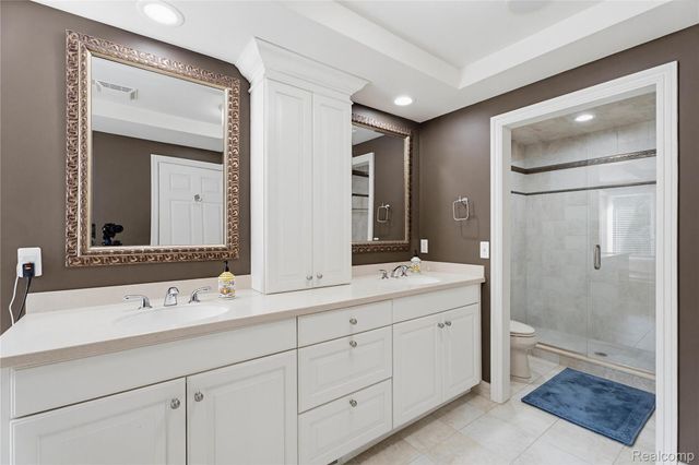 5173 Serena Drive, Troy, MI 48098