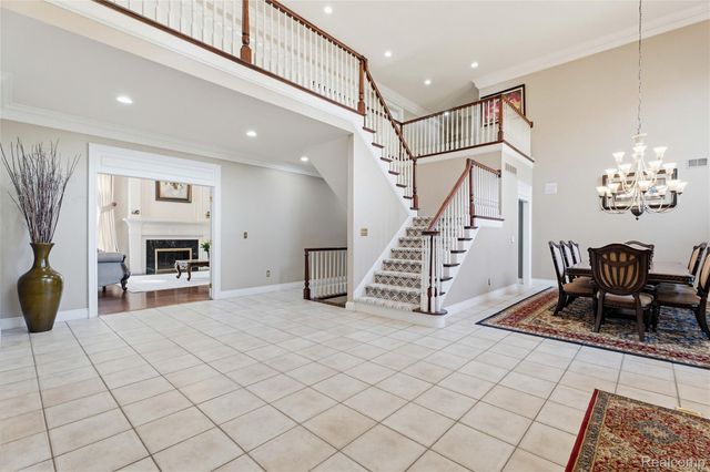 5173 Serena Drive, Troy, MI 48098