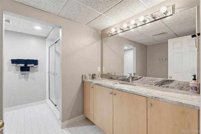 5173 Serena Drive, Troy, MI 48098